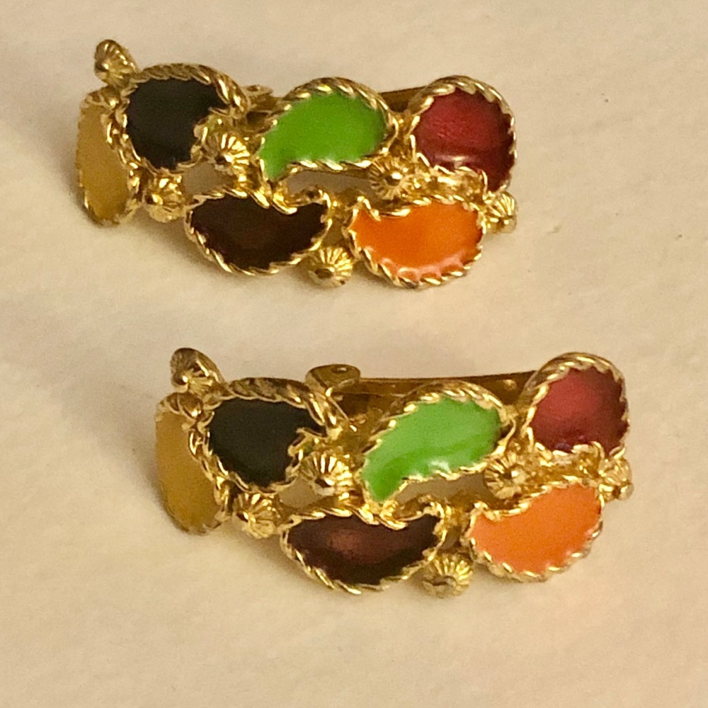 💕Host Pick💕 Multi color vintage clip on earrings